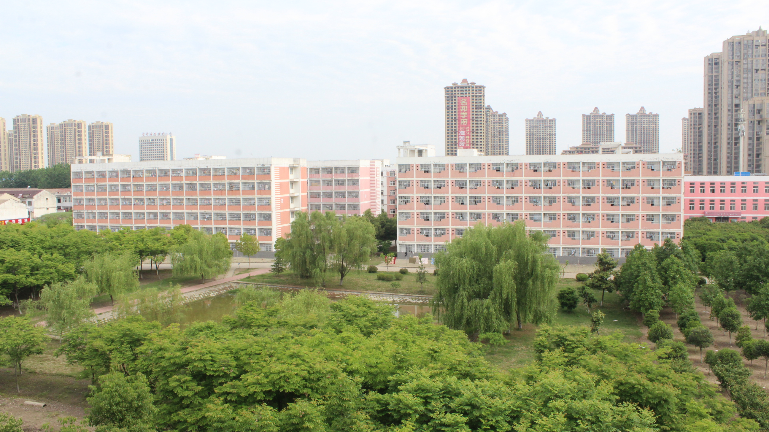 安徽省霍邱中学简介